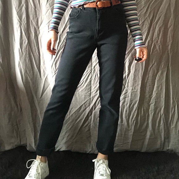 Vintage High Waist Mom Jeans - Picture 2 of 3